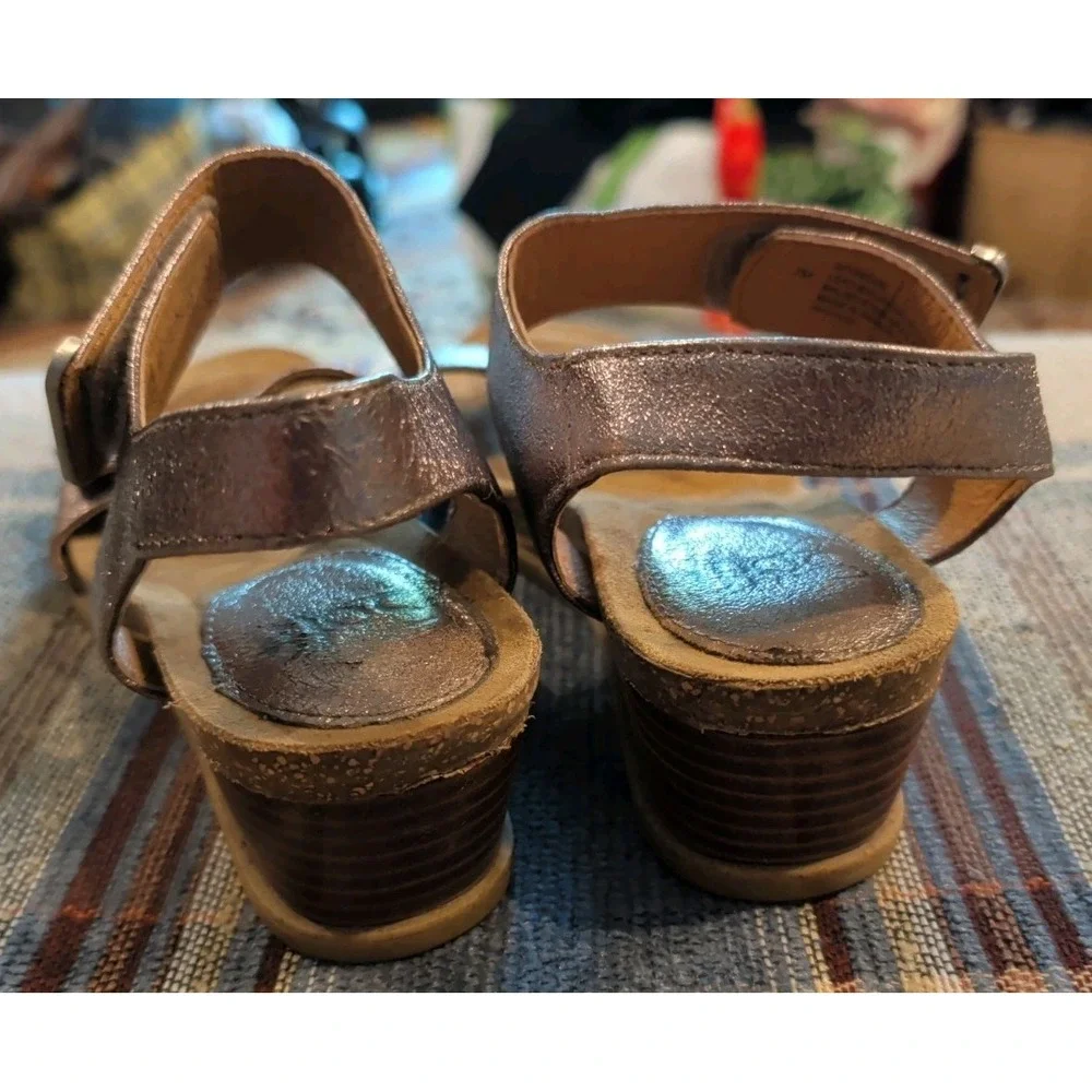 Sofft Verdi Wedge Heel Sandals In Gold (Rose) Metallic w Adjustable Straps 7M
